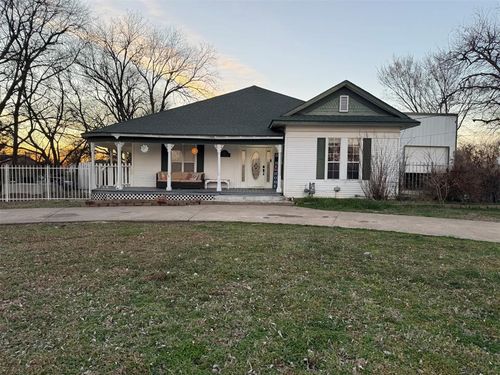 211 N Choctaw St, Caddo, OK, 74729-1109 | Card Image