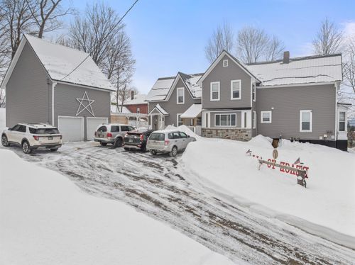 43 High St, Laconia, NH, 03246-3532 | Card Image