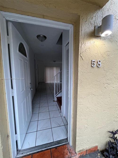 58 Sw 14th Ter, Homestead, FL, 33030-6718 | Card Image