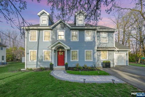 12 Montville Ave, Montville, NJ, 07045-9401 | Card Image