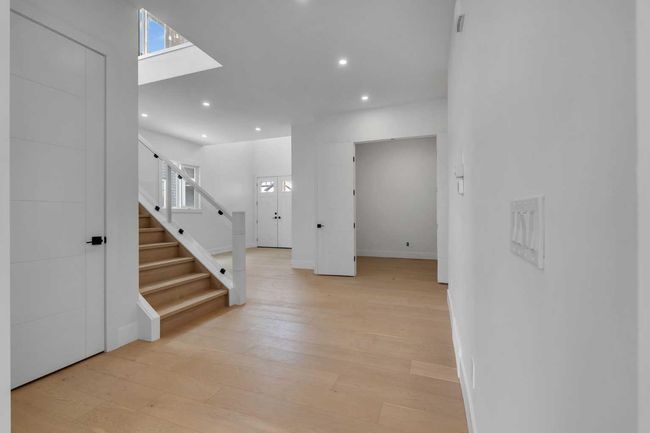 223 Kinniburgh Loop, House other with 4 bedrooms, 4 bathrooms and 5 parking in Chestermere AB | Image 6