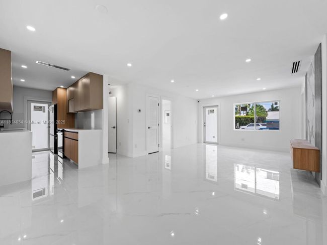 1007 Citrus Isle, House other with 4 bedrooms, 3 bathrooms and null parking in Fort Lauderdale FL | Image 37
