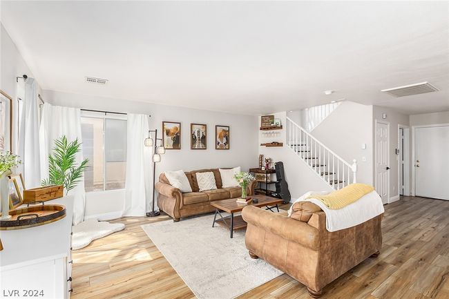 7805 Falling Pines Pl, House other with 4 bedrooms, 3 bathrooms and null parking in Las Vegas NV | Image 8