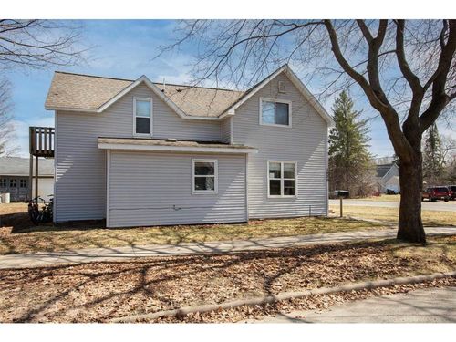 1520 8th Street, MENOMONIE, WI, 54751 | Card Image