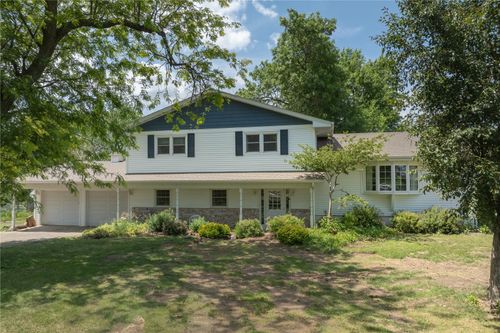 4400 Indian Creek Road, Marion, IA, 52302 | Card Image