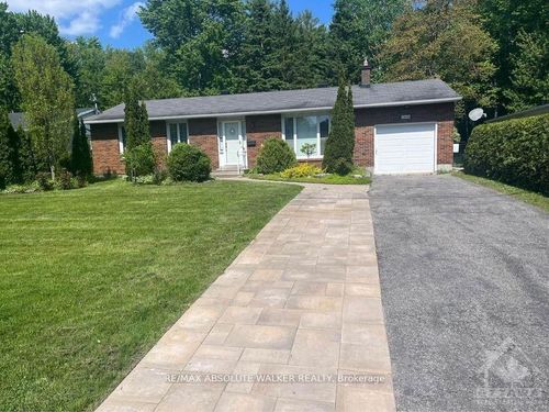 {{alt}} | Card Image