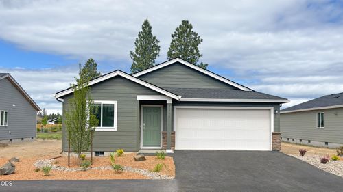 51775 Jubilee Pine Dr, La Pine, OR, 97739-8705 | Card Image