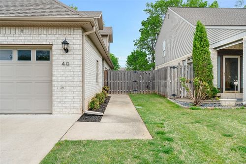 40 E Cydnee St, Fayetteville, AR, 72703-3985 | Card Image