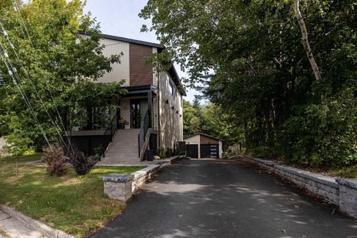 8A Applewood Lane, Dartmouth, NS, B2X2Z6 | Card Image