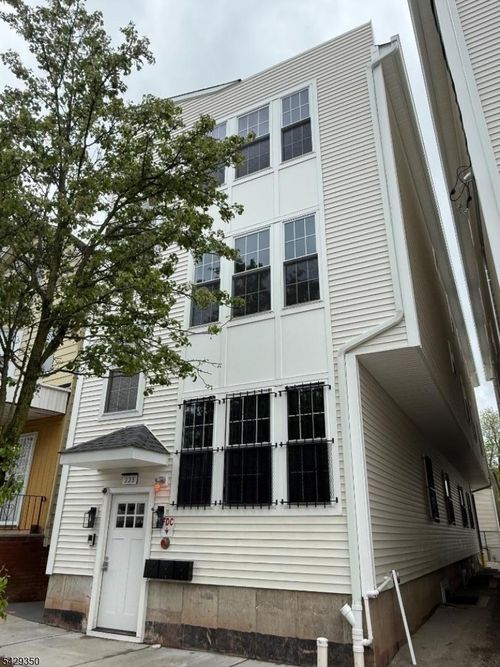 223 S 11th St, Newark, NJ, 07107-1411 | Card Image
