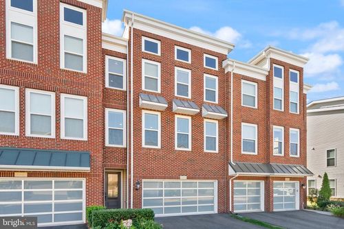23491 Epperson Sq, BRAMBLETON, VA, 20148-7430 | Card Image