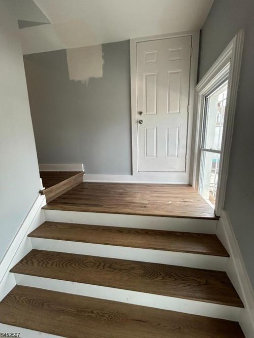 308 6th Ave W, Newark, NJ, 07107-1615 | Card Image