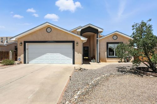 1902 Valley View Dr Sw, Los Lunas, NM, 87031-7976 | Card Image