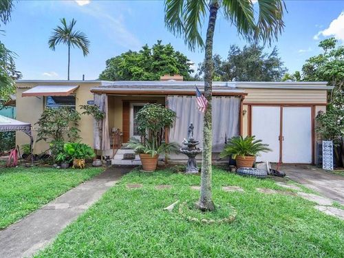 1810 Nw 16th Ter, Miami, FL, 33125-2206 | Card Image
