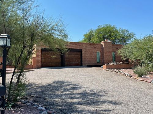 5830 E Calle Del Ciervo, Tucson, AZ, 85750-1811 | Card Image