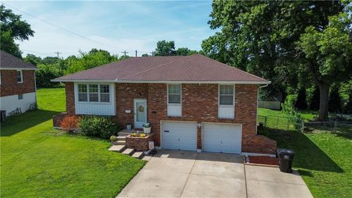 15408 E 42nd Pl, Independence, MO, 64055-5003 | Card Image