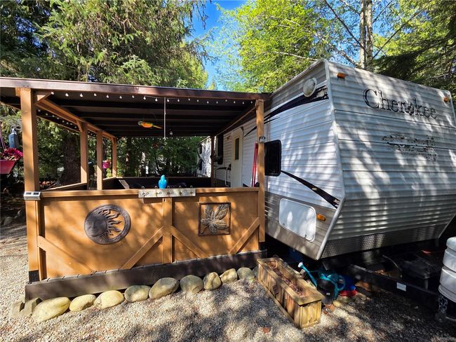 Composite Decking, Covered | Image 14