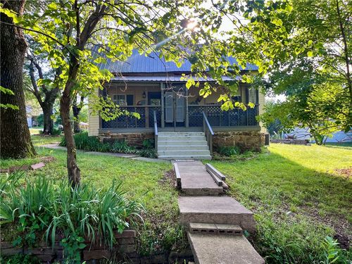 1421 Hendrix St, Altus, AR, 72821-9143 | Card Image