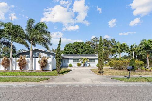2453 Roberta St, LARGO, FL, 33771-1233 | Card Image