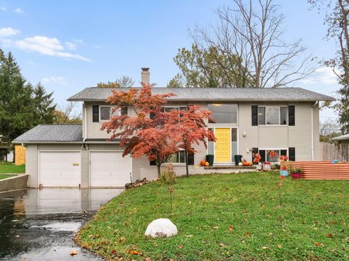 958 Thomas Ln, Columbus, OH, 43220-5047 | Card Image