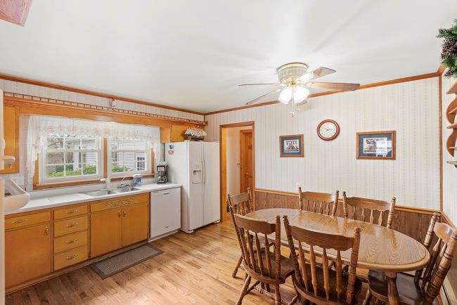 200 S Rathje Rd, House other with 4 bedrooms, 3 bathrooms and 7 parking in Peotone IL | Image 7