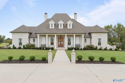 1716 Bethel Rd Ne, Hartselle, AL, 35640-2173 | Card Image