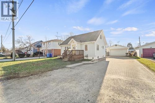 321 Sinasac Ave W, Harrow, ON, N0R1G0 | Card Image