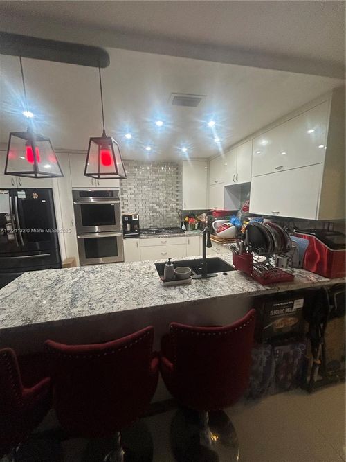 14015 Ne 11th Ave, North Miami, FL, 33161-3301 | Card Image