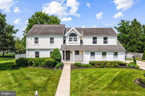 20 Horseshoe Dr, Mount Laurel, NJ, 08054-3054 | Card Image