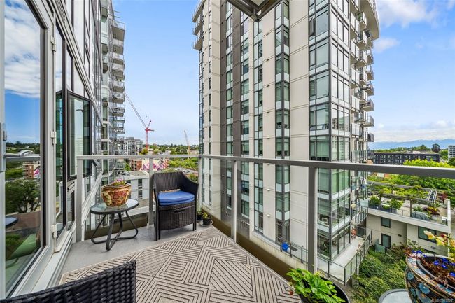 601 - 989 Johnson St, Condo with 2 bedrooms, 2 bathrooms and 1 parking in Victoria BC | Image 12