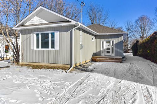 {{alt}} | Card Image