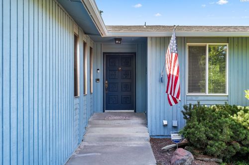 5500 W 26th Ave, Kennewick, WA, 99338-1913 | Card Image