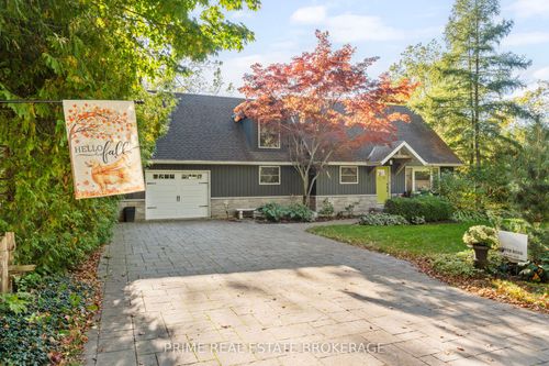 21 Chiniquy St, Bayfield, ON, N0M1G0 | Card Image