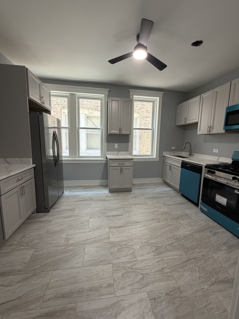Residential Lease in Chicago 3