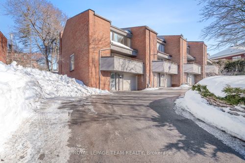 40 Belvedere Cres, Ottawa, ON, K1M2G4 | Card Image