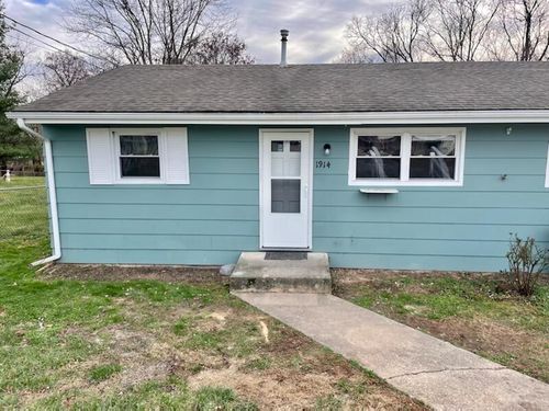 1914 Willis St, Salem, VA, 24153-4528 | Card Image