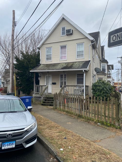 95 Bedford Ave, Bridgeport, CT, 06605-2111 | Card Image