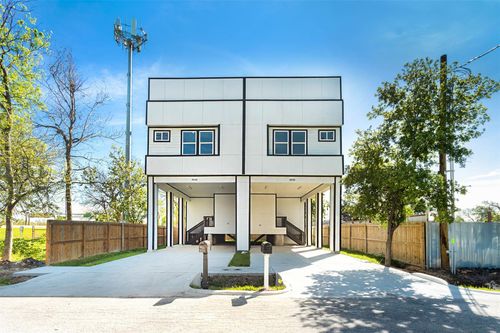 5020 Sayers St, Houston, TX, 77026-2669 | Card Image
