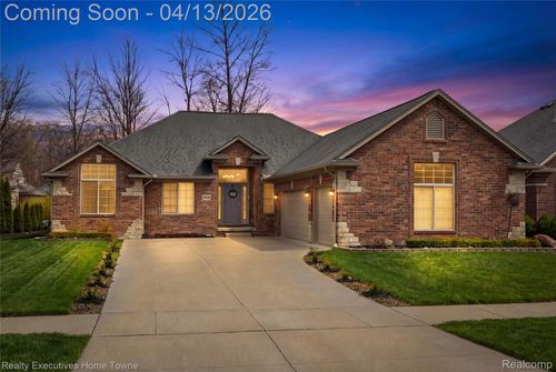50486 Torrey Pines Dr, Macomb, MI, 48042-5539 | Card Image