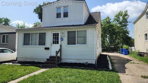 8420 Jewett Ave, Warren, MI, 48089-1730 | Card Image