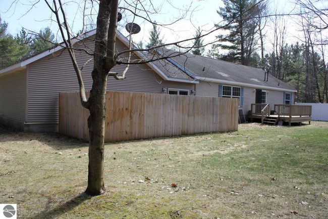 2071 Driftwood Ln Ne, House other with 3 bedrooms, 2 bathrooms and null parking in Kalkaska MI | Image 39