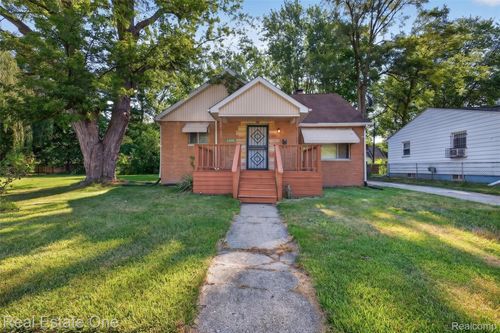 2820 Winona St, Flint, MI, 48504-2567 | Card Image