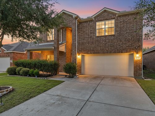 8716 Sierra Trl, Cross Roads, TX, 76227-2286 | Card Image