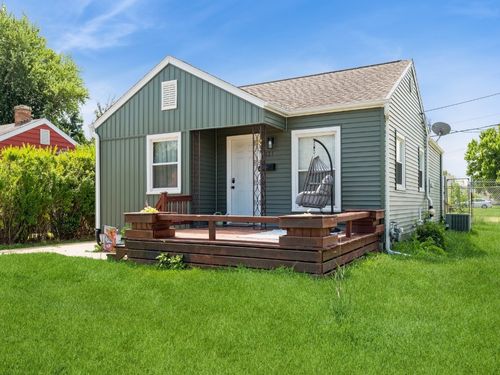 927 O Ave Nw, Cedar Rapids, IA, 52405-1723 | Card Image