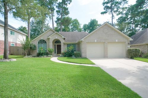 39 Belcarra Pl, The Woodlands, TX, 77382-5702 | Card Image