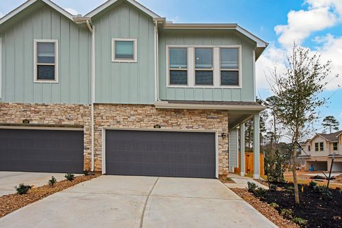 585 Dry Fork Ln, Conroe, TX, 77304-3195 | Card Image