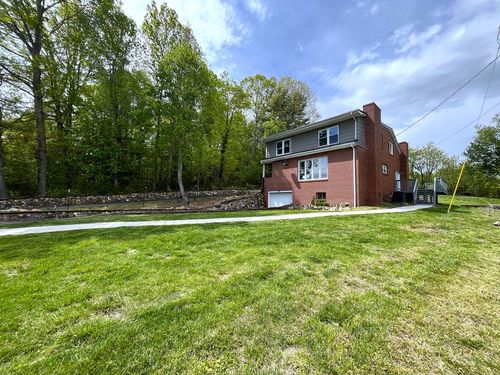 353 Greenbriar Road, Hillsville, VA, 24343 | Card Image