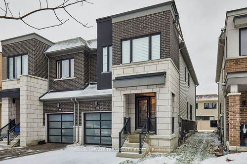 39 Crows Nest Lane, Bowmanville, ON, L1C4A9 | Card Image