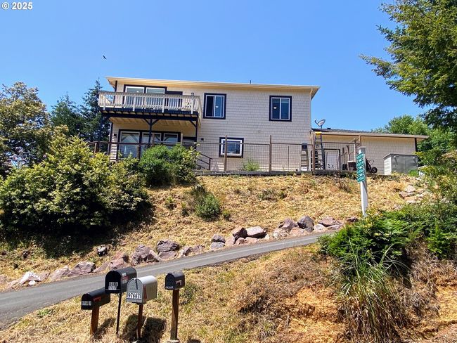 97661 Marina Heights Loop, House other with 3 bedrooms, 3 bathrooms and 2 parking in Brookings OR | Image 6