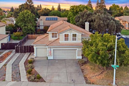 1412 Raeburn Way, Roseville, CA, 95747 | Card Image